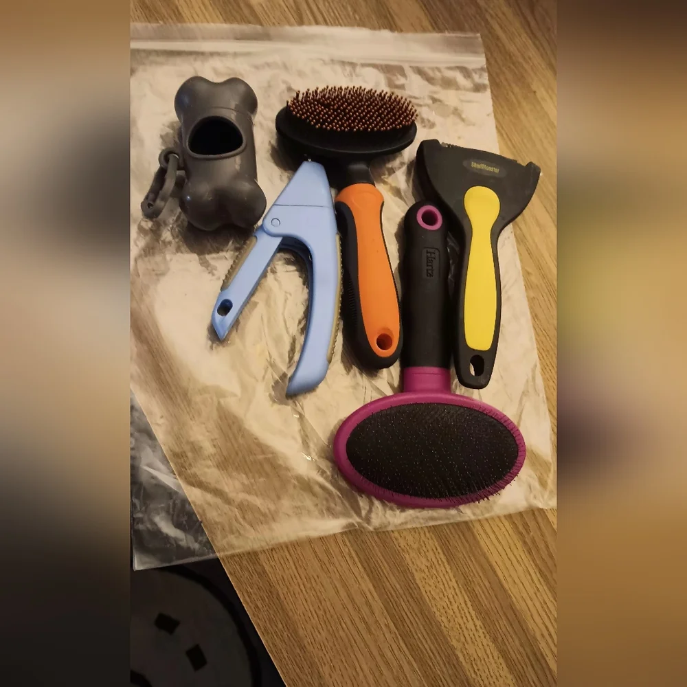 Pet Grooming Tool Set with Assorted Colors